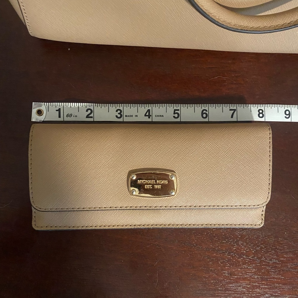 Michael Kors Sutton Wallet